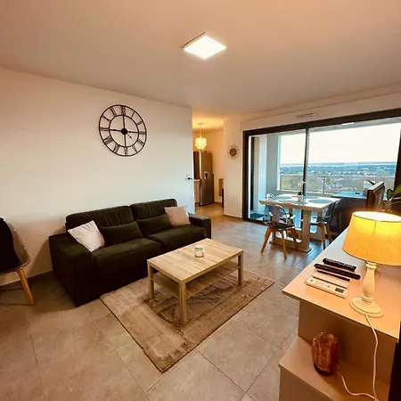 Near Airport&sea View